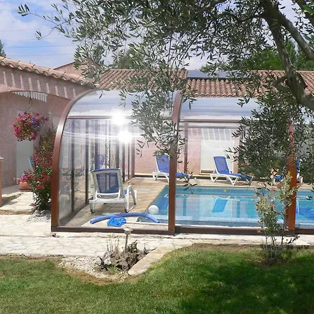 With 2 Bedrooms In Beziers, With Pool Access, Enclosed Garde *
